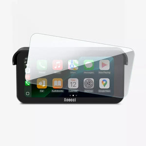 Protector de pantalla transparente sobre pantalla CarPlay, visible sobre iconos del menú.